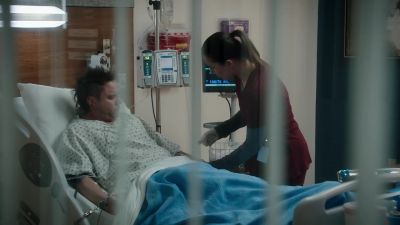 Imbecile! - The Resident