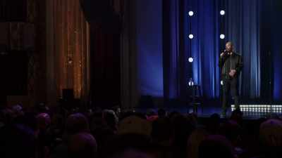 Îmi amintesc prima dată
când am vorbit despre "iarbă". - Tom Segura: Disgraceful