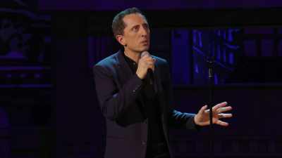 Îmi place să merg în turnee,
să fac spectacole, - Gad Elmaleh: American Dream