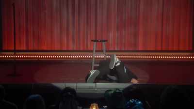 [imitating camera snapping] - Marlon Wayans Presents: The Headliners