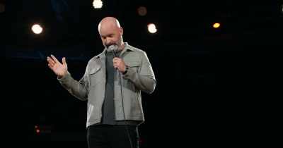 Immediately after I was hurt,
I was in the emergency room. - Tom Segura: Sledgehammer