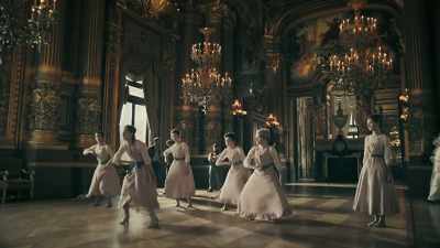 In 1905, Lena's nemesis Claudine
has embraced modern ways. - Find Me in Paris