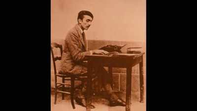 IN 1933,
OTTO FINISHED HIS FIRST BOOK, - Lost Relics of the Knights Templar