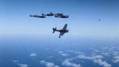 IN 1942, THIS WOULD
HAVE BEEN IMPOSSIBLE. - The Pacific War in Color