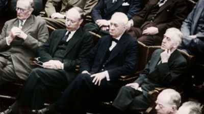 IN 1947, CONGRESS PASSES
THE TAFT-HARTLEY ACT, - America in Color