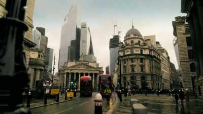 In 2003, a Colombian migrant
working as a bus driver, - Ross Kemp: Mafia and Britain