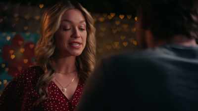 In 30 seconds, this meeting
will turn into a practice date. - Valentine's Town