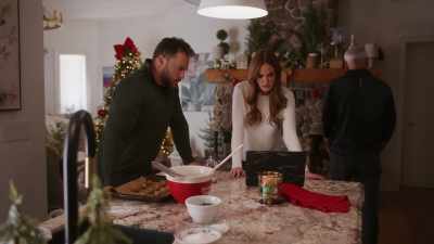 In a leaked conversation between
Bowyn and her ex boyfriend, - Christmas in the Spotlight
