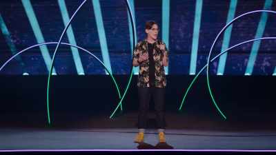 In a room this size,
there has to be somebody - Hannah Gadsby's Gender Agenda