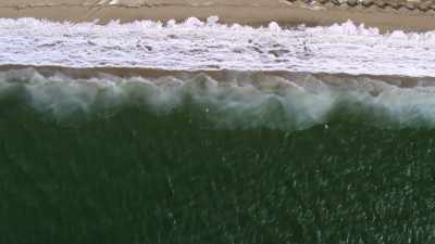 In de winter trekt een
grimmige schoonheid over Cape Cod. - Return of the White Shark