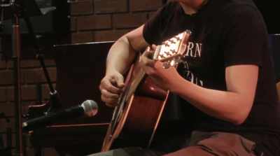 "In dreams, we hold
hand in hand - Finding Yingying