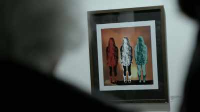 [in English] They are facing
light, they are facing freedom, - A Revolution on Canvas