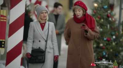 In fact, I probably shouldn't
tell you this. - A Shoe Addict's Christmas