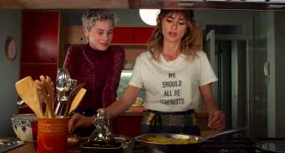 - In fact, it's better for me than for you.
- I don't need to think about it, really. - Parallel Mothers