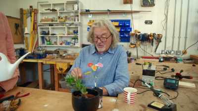 In fact, why don't we send
an email to the King - James May and the Dull Men