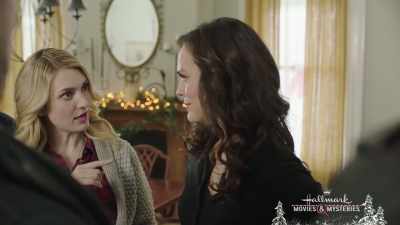 In fact,
why don't you two catch up? - Last Vermont Christmas