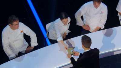 [in French] Thanks a lot. - The Final Table