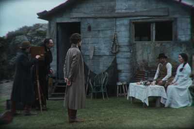 In your hand,
at the level of your face, please. - The Settlers
