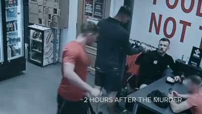 In his hand, you can see
it's a phone. Yeah. - The Detectives: Fighting Organised Crime