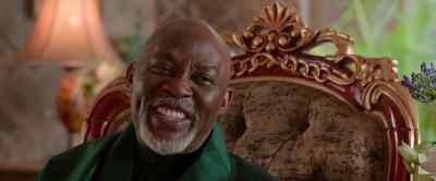 [in Ika] Ah, my angel, I swear to God, - Christmas in Lagos