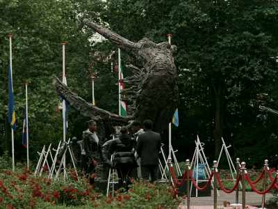 In March 1944,
the Germans closed the park - Occupied City