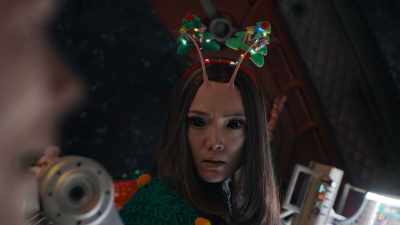 (IN NORMAL ACCENT) Oh. Okay.
Yeah, sure, fine. Hello. I'm the Batman. - The Guardians of the Galaxy Holiday Special
