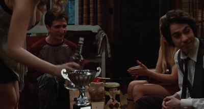 [IN NORMAL VOICE]
Okay, a toast. - I Love You, Beth Cooper