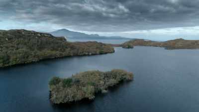 In this open-water task, - Celebrity SAS: Who Dares Wins