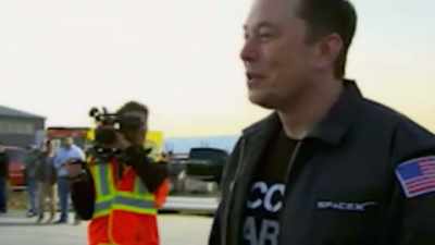 In order to be
fair, If I do a selfie, - The Elon Musk Show