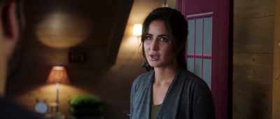 In your place, I'd go and rescue
those nurses. - Tiger Zinda Hai