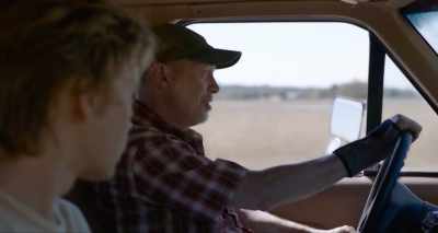 In racing, they're sprinters,
anything from 100 to 400 yards. - Lean on Pete