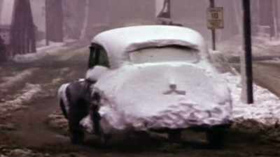 In San Francisco,
people report everything - The Pacific War in Color