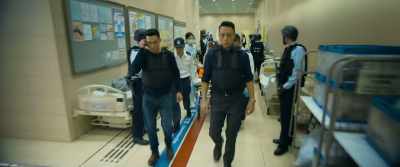 In the Island Hotel explosion, - Shock Wave 2