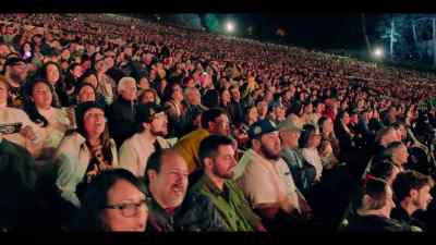 ♪ In the jungle ♪ - The Lion King at the Hollywood Bowl