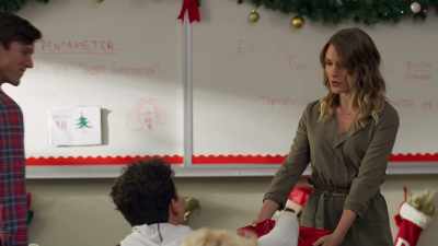 In the meantime,
some necessary questions - Spotlight on Christmas