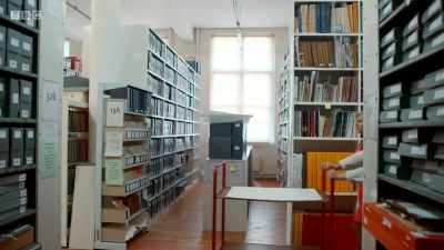 In the rock and pop collection, - Secrets of the Museum