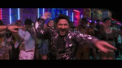 ♪ In the voice of Kumar Sanu... ♪ - Simmba