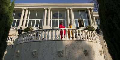 [in Tswana] Our budgets are worlds apart, - How to Ruin Christmas
