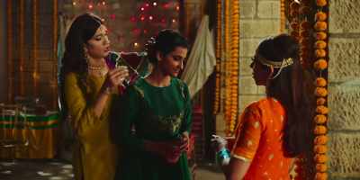 [In Urdu] I'm an air hostess, - The Queen of My Dreams