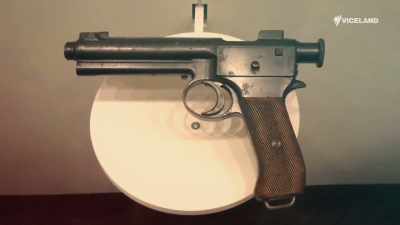 In World War I, the Austrians
introduced a 'machine pistol' - Guns That Changed The Game