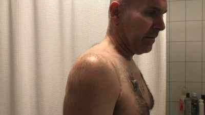 „Încă om? Unii observatori se referă - My Husband, the Cyborg