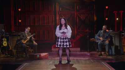 Încă un minut. Nu vreau să vă țin morală, - Alex Borstein: Corsets & Clown Suits