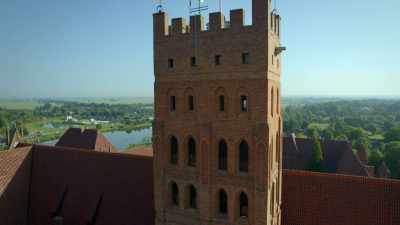 Including the entire
39-meter tall bell tower. - Europe From Above