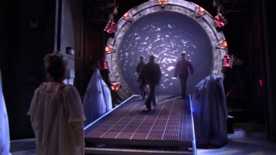 Incoming traveller, sir. - Stargate SG-1