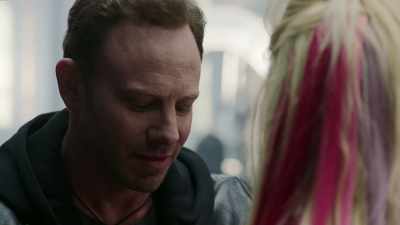 Indeed, just a kiss? -Niinkö do you think? - Sharknado 5: Global Swarming