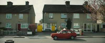 Indicate to pull out. Oh, very... Yeah,
excellent, so... Just flying there, Martin. - Extra Ordinary