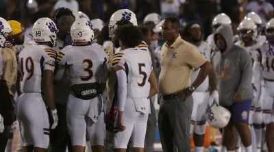 - [indiscernible],
yellow for the quarterback. - Algiers, America