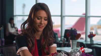  (indistinct airport
 announcements) - Christmas with a Prince: Becoming Royal