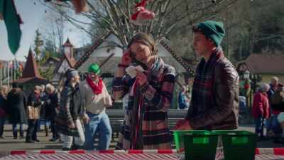 [indistinct chatter in
background] - A Taste of Christmas