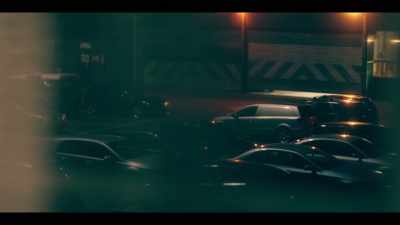 INDISTINCT CHATTER IN STREET - Informer